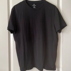H&M Men’s Black Short-Sleeve Crewneck Tee
